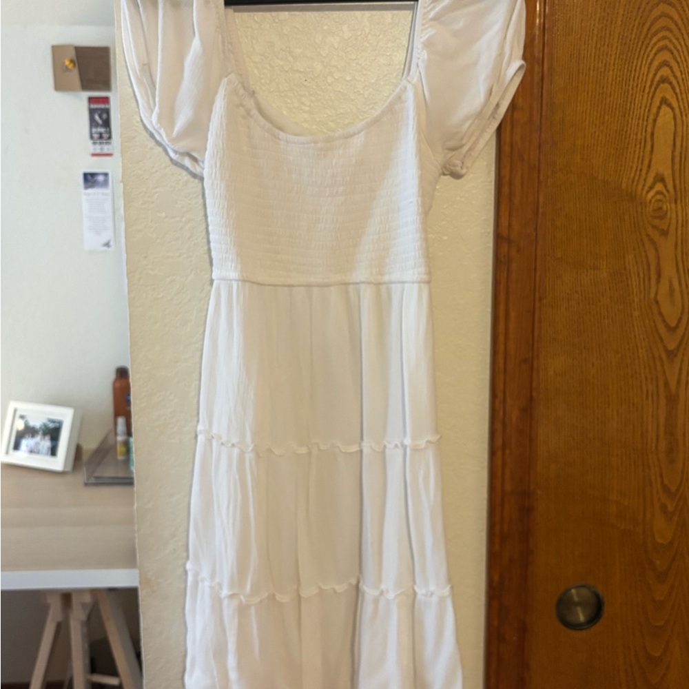 Hollister White Puff Sleeve Midi Dress
